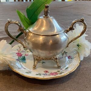Vintage international Silver company Silver-plated Sugar Bowl